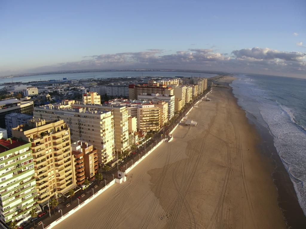 Apartamento Brisas Playa 3 Baños Cádiz Exterior foto